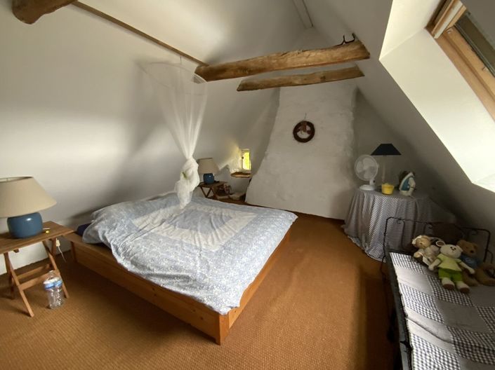 Image No.12-2 Bed Property for sale