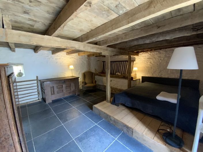 Image No.15-2 Bed Property for sale