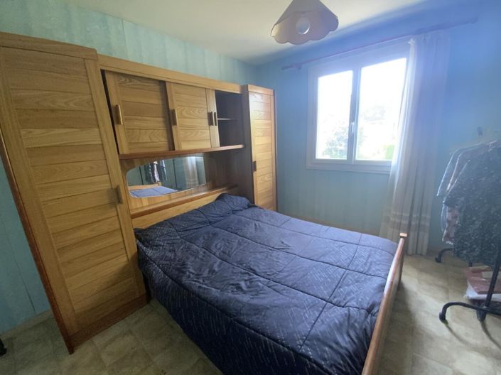 Image No.10-3 Bed Property for sale