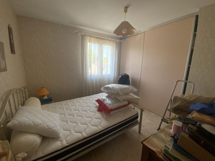 Image No.15-3 Bed Property for sale