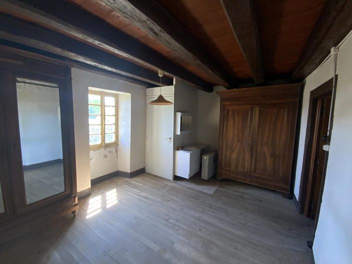 Image No.15-2 Bed Property for sale