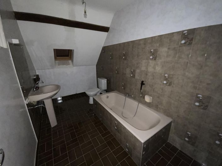 Image No.17-5 Bed Property for sale