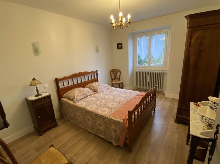 Image No.8-4 Bed Property for sale