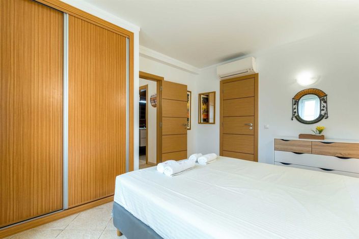 Image No.18-2 Bed Apartment for sale