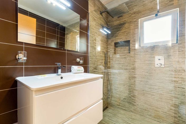 Image No.19-2 Bed Apartment for sale