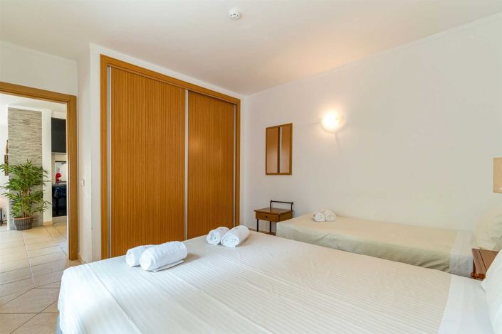 Image No.23-2 Bed Apartment for sale