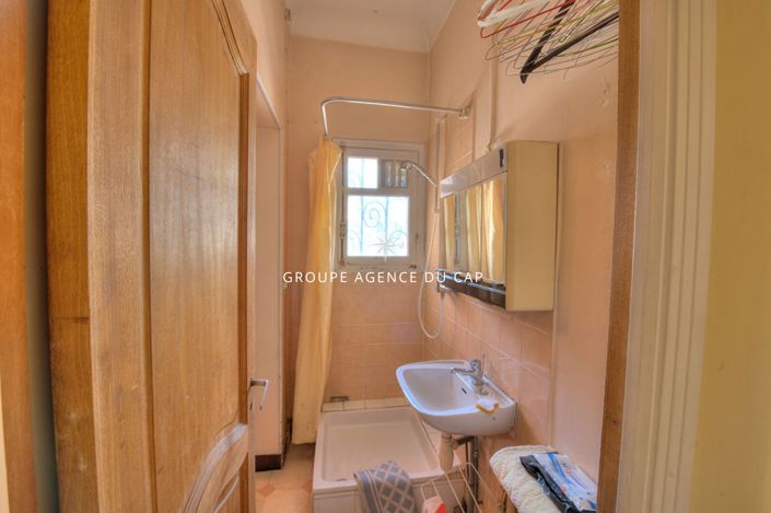 Image No.5-5 Bed House for sale