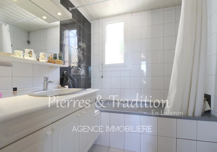 Image No.12-2 Bed House for sale