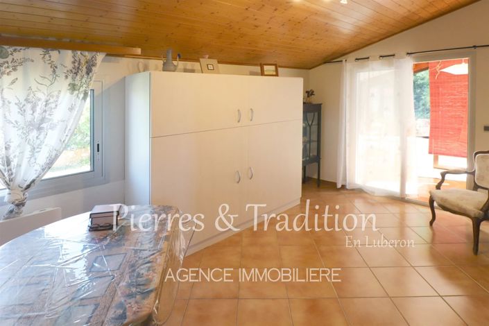 Image No.8-2 Bed House for sale