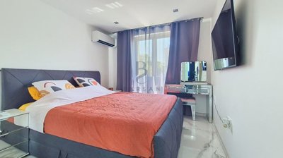 a85viu8jcrb9k8qc13