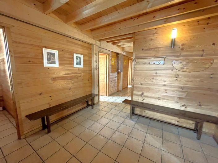 Image No.15-7 Bed Apartment for sale