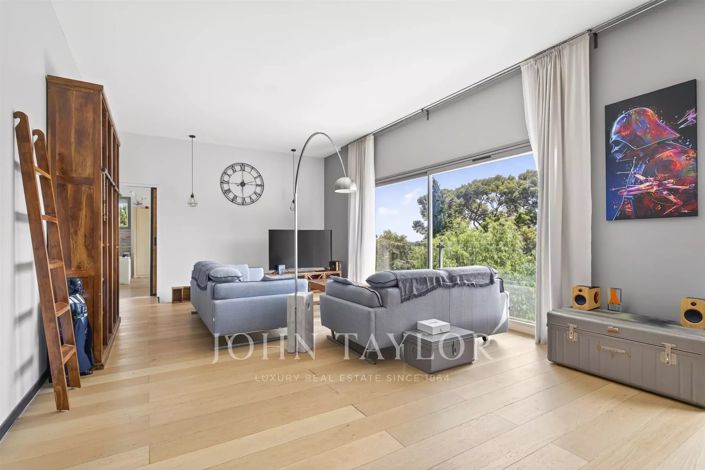 Image No.10-4 Bed House for sale