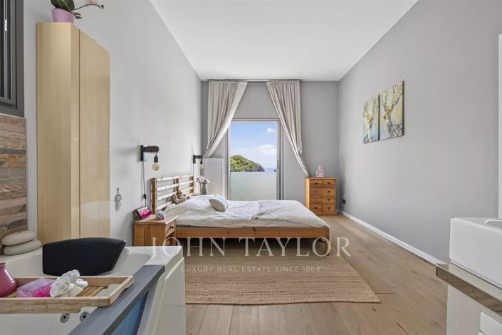 Image No.12-4 Bed House for sale