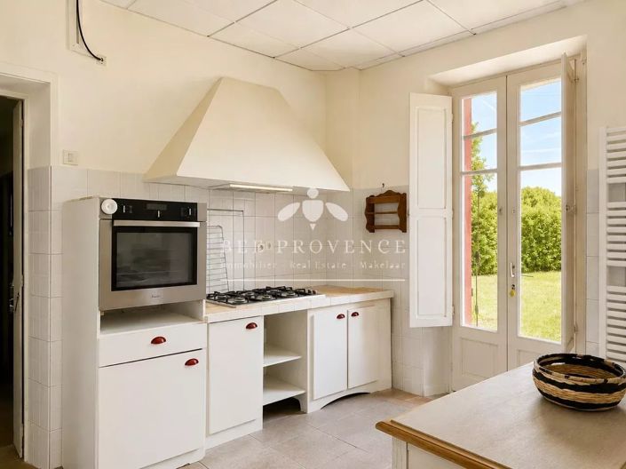 Image No.16-8 Bed House for sale