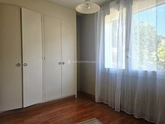 Image No.12-6 Bed House for sale