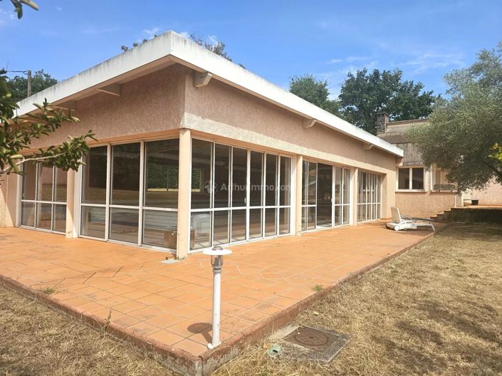 Image No.16-6 Bed House for sale