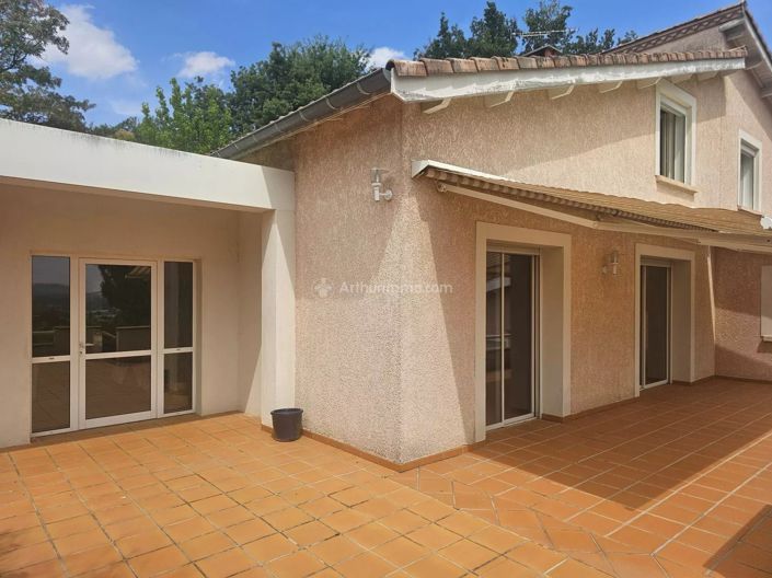 Image No.18-6 Bed House for sale