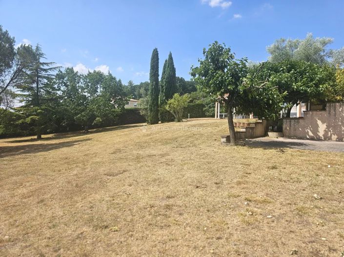 Image No.19-6 Bed House for sale