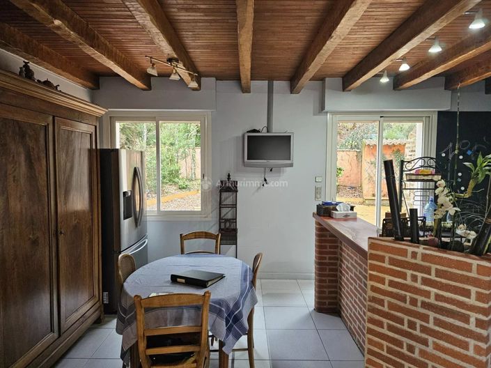 Image No.4-6 Bed House for sale