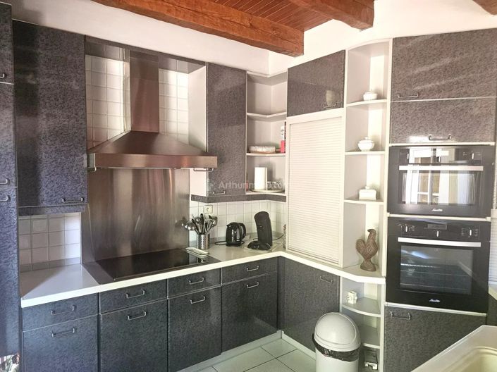 Image No.5-6 Bed House for sale