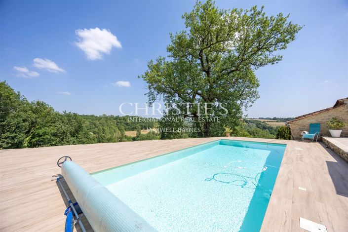 Image No.18-5 Bed House for sale