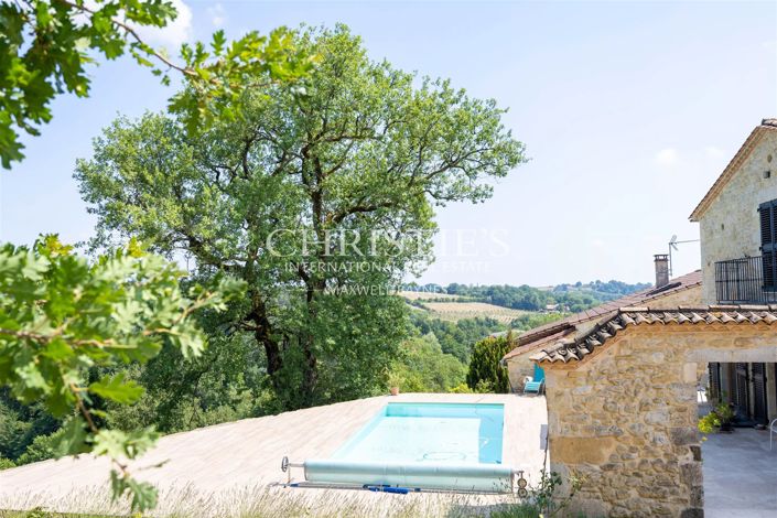 Image No.24-5 Bed House for sale
