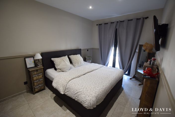 Image No.10-4 Bed House for sale
