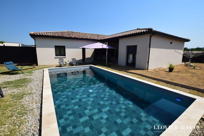 Image No.15-4 Bed House for sale