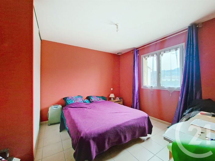 Image No.15-3 Bed House for sale