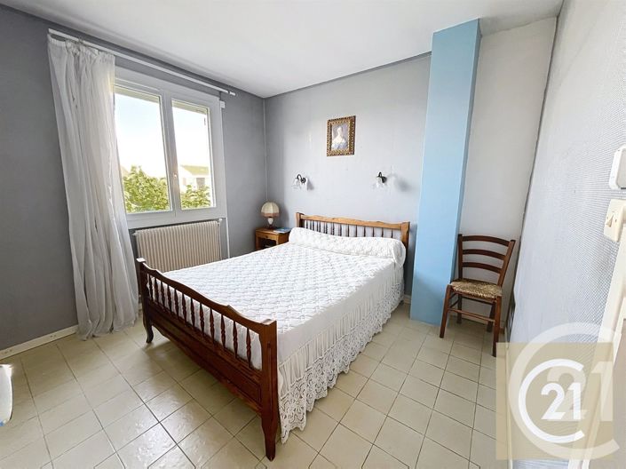 Image No.16-4 Bed House for sale