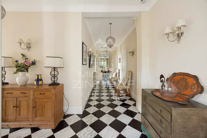 Image No.10-7 Bed House for sale