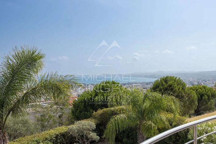 Image No.4-4 Bed House for sale
