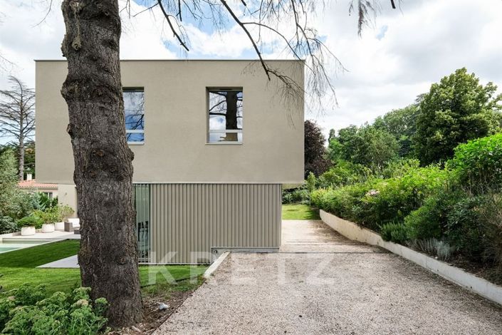 Image No.3-4 Bed House for sale