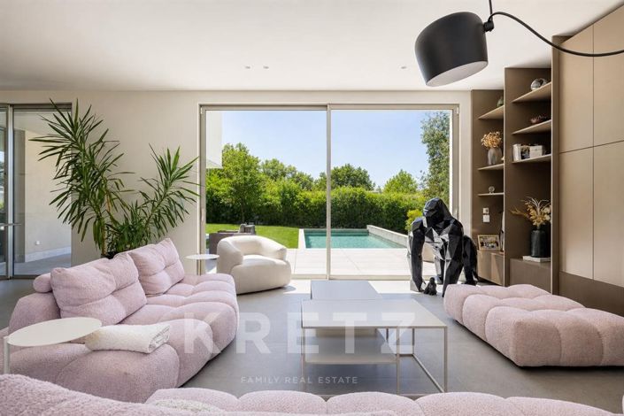 Image No.5-4 Bed House for sale