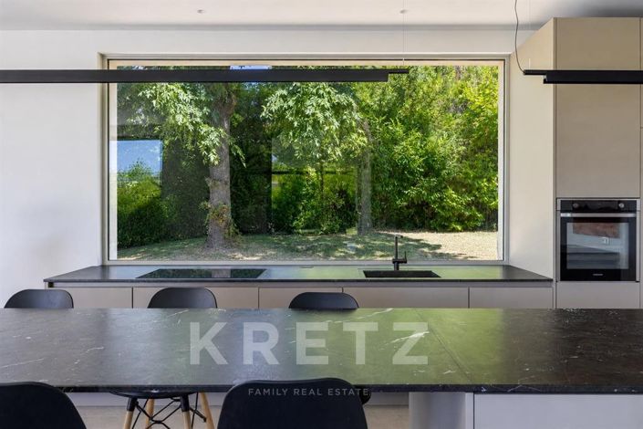 Image No.7-4 Bed House for sale