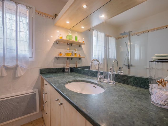 Image No.8-3 Bed House for sale