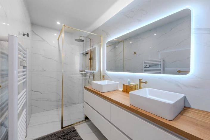 Image No.17-3 Bed House for sale