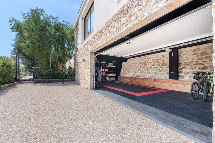Image No.21-3 Bed House for sale