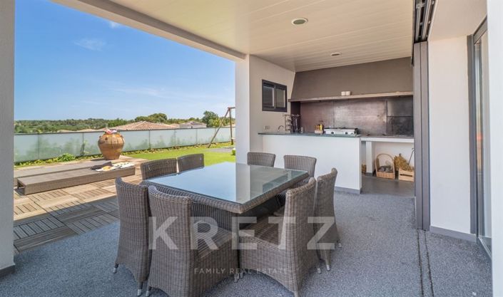 Image No.21-4 Bed House for sale