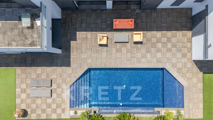 Image No.3-4 Bed House for sale