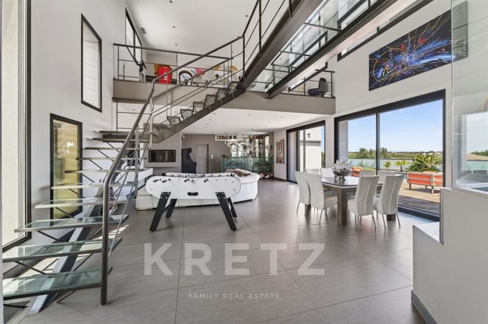 Image No.7-4 Bed House for sale