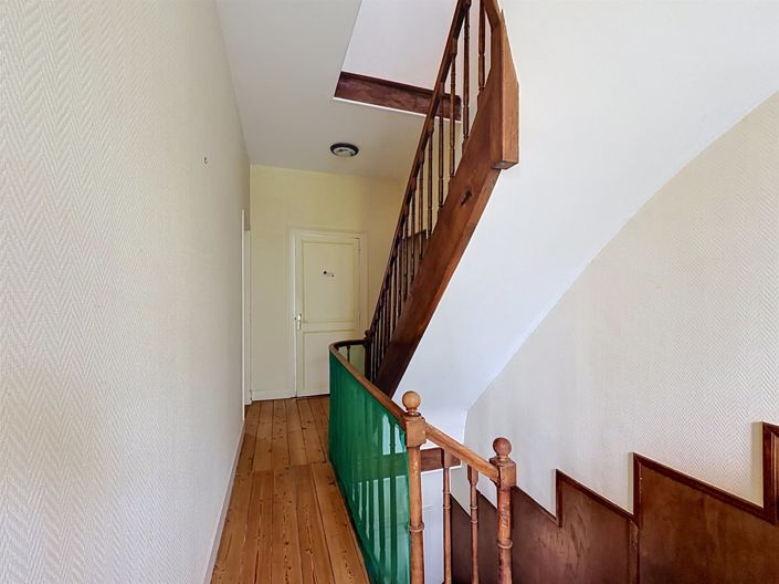 Image No.16-4 Bed House for sale