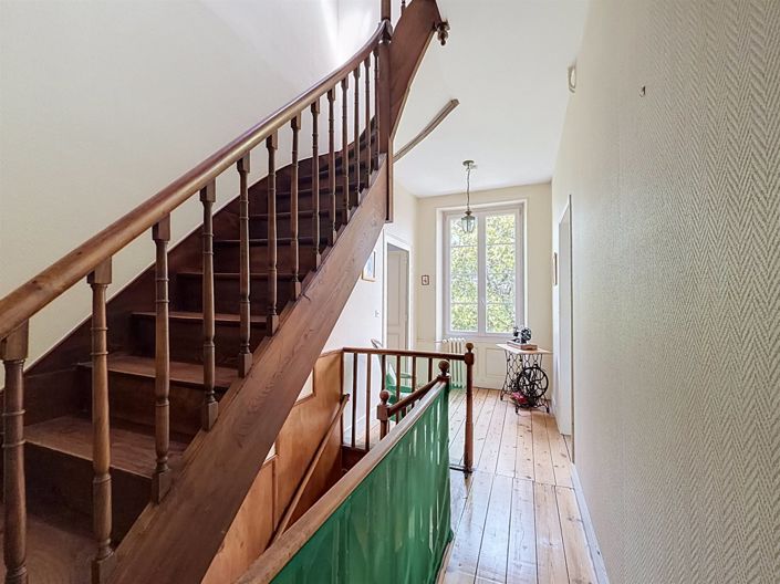 Image No.17-4 Bed House for sale