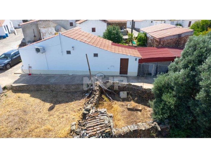 Image No.14-2 Bed House for sale