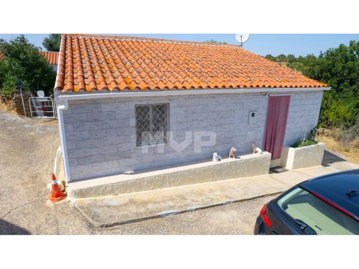 Image No.16-2 Bed House for sale