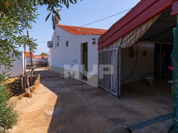 Image No.28-2 Bed House for sale