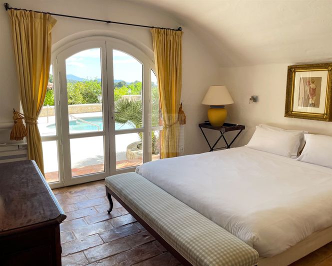 Image No.17-5 Bed House for sale
