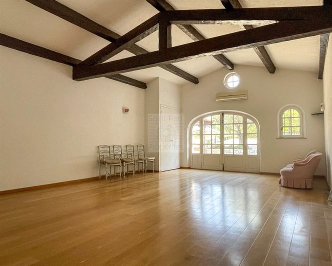 Image No.23-5 Bed House for sale