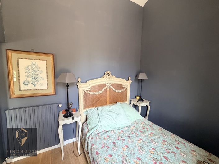 Image No.8-3 Bed House for sale