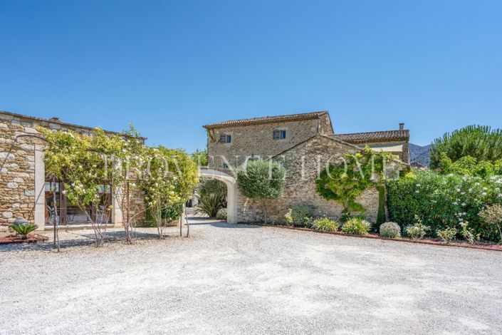 Image No.2-Maison de 14 chambres à vendre à Gordes